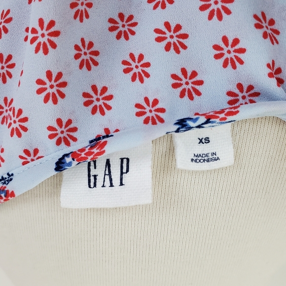 Gap Zen Flutter Sleeve Top - Picture 10 of 10